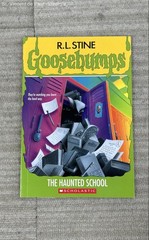 Goosebumps Retro Fear Set: 5 Paperback Books Limited Edition Tin R. L. Stine EXC