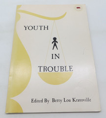 Youth in Trouble by Betty L. Kratoville (1975, Trade Paperback) vintage book