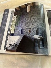 The Luxury Bathroom : Extraordinary Spaces from the Simple to the Extravagant..