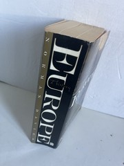 Europe : A History by Norman Davies (1998, Trade Paperback First Edition VTG)