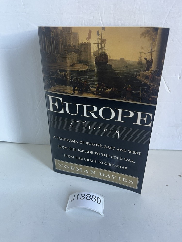 Europe : A History by Norman Davies (1998, Trade Paperback First Edition VTG)
