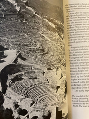 Spain : A history / Raymond Carr (Oxford University Press 2000 trade paperback)