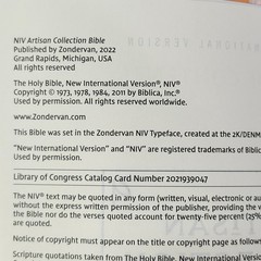 Zondervan NIV Artisan Collection Bible Jesus Word in Red Leathersoft Multicolor