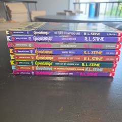 Goosebumps Book Lot 8 Books R.L. Stine Scholastic Apple Vintage 90s Horror