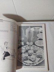 COOKIE COOKBOOK Over 500 Recipes VINTAGE 1965 Paperback 124 Pages