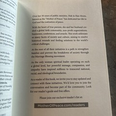 Mother of Peace : A Memoir by Hak Ja Han Moon Paperback