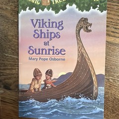 Vikings: A Nonfiction Companion to Magic Tree House 15 Viking Ships at Sunrise