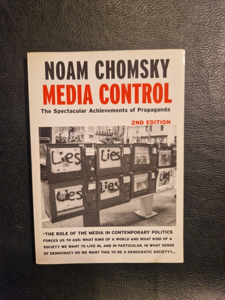 Noam Chomsky Media Control Paperback 2002 Seven Stories Press Open Media Ser.
