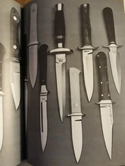 KNIVES AND KNIFEMAKERS BY SID LATHAM-152 Pages-PB-s-Exc.