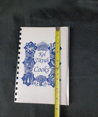 Kol Tikvahs Cooks Jewish recipe Paperback Binder 132 pages 1996