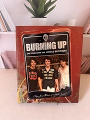 On Tour With The Jonas Brothers 2008 Hardcover 144 Pages Tons Of Vintage Photos
