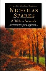 A Walk to Remember – Paperback By Sparks, Nicholas – VERY GOOD