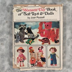 1975 Woman’s Day Book of Soft Toys & Dolls Joan Russell HC Full-Size Patterns