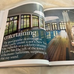 The Luxury Bathroom : Extraordinary Spaces from the Simple to the Extravagant..