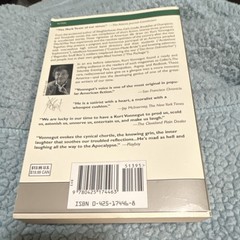Bagombo Snuff Box Paperback by Kurt Vonnegut, Penguin 2000 Short Stories