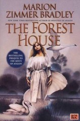 The Forest House (The Mists of Avalon: Prequel) – Paperback – VERY GOOD