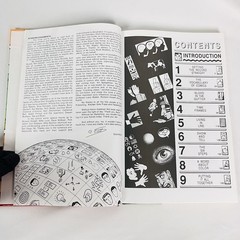 Understanding Comics: The Invisible Art by McCloud, Scott Very Good Condition