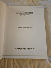 Pearls of Service Alpha Kappa Alpha History McNealey 2006 HC/DJ