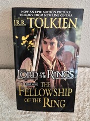 2001 J.R.R. Tolkien Lord of the Rings: The Fellowship of the Ring Paperback Book