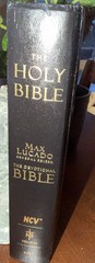 MAX LUCADO THE DEVOTIONAL HOLY BIBLE NCV 2003 HARDBACK NELSON FREE SHIPPING