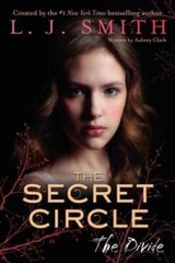 The Secret Circle: The Divide – Hardcover By Smith, L. J. – GOOD