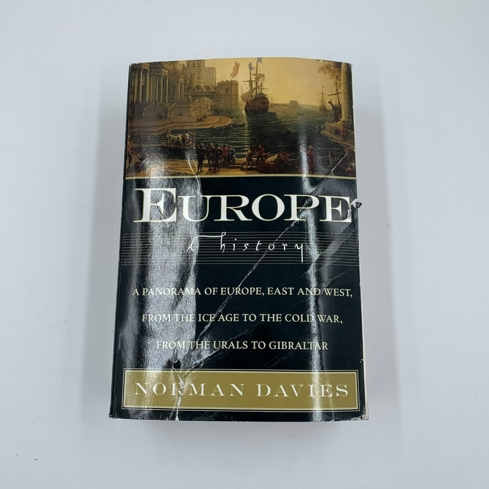 Europe: A History – Paperback By Davies, Norman – Acceptable