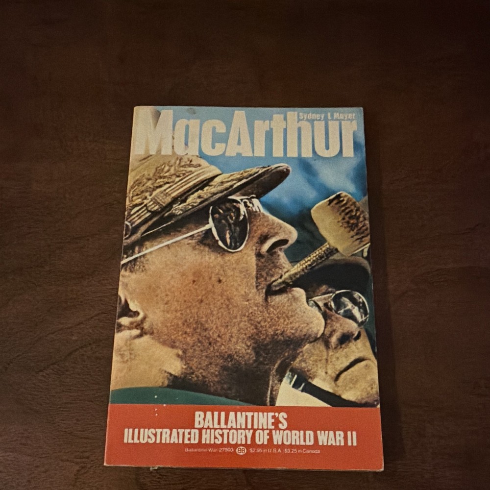S L Mayer MacArthur (Ballantine’s Illustrated WWII), Paperback 1971, Illustrated