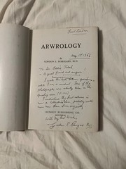 Signed Arwrology All-out Hand to hand fighting