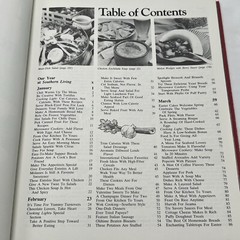 Southern Living Annual Recipes Cookbook 1986 Vintage Cookbook 372 Pages