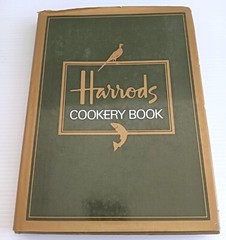 Harrods Cookery Book Vintage VTG Cookbook Recipes Marilyn Aslani Hardcover 1985