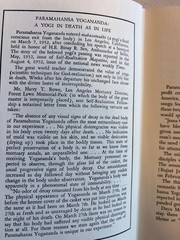 Autobiography of a Yogi Paramahansa Yogananda 1968 Self-Realization Fellowship