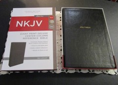 ** NKJV Deluxe Reference Bible *Giant Print 14pt* Black Imit Leather* NEW!! #817