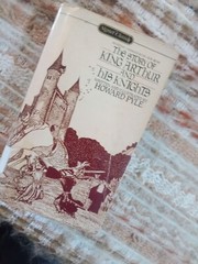The Story of King Arthur and His Knights by Howard Pyle (1986,Pb) illustrated