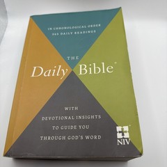 Daily Bible (NIV) by F. LaGard Smith (2020, Trade Paperback)