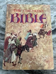 The Children’s Bible Golden Press Hardcover 1974 Illustrated Religious 510 Pages