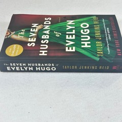 The Seven Husbands of Evelyn Hugo Taylor Jenkins Reid Paperback 9781501161933