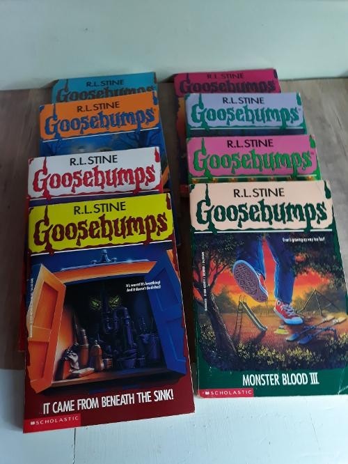 Lot of 8 Goosebumps R.L. Stine Paperback Books Book #s & Titles in Photos