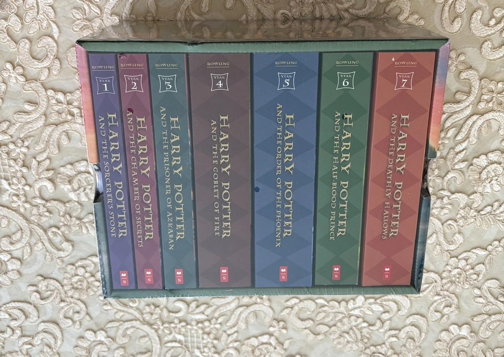 Harry Potter: The Complete Series (Books 1–7) Paperback Box Set – Brand New