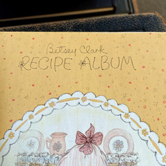 VTG 1973 Hallmark Betsey Betsy Clark Recipe Album Cookbook Binder with Cards