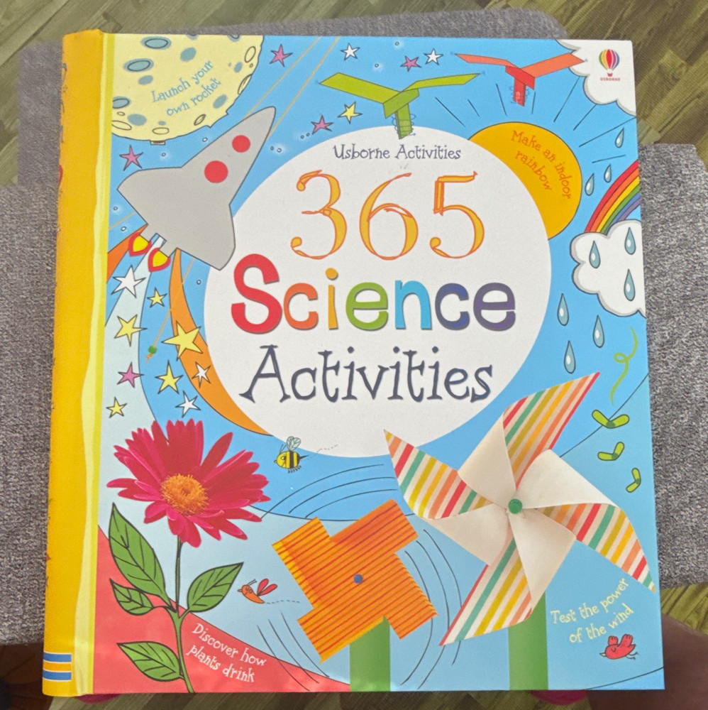 Usborne Usborne Activities 365 Science Activities HC Illustrated Ages 4-8