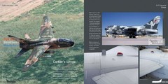 DHBDH032 Duke Hawkins Book – A-7 Corsair II