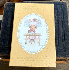 VTG 1973 Hallmark Betsey Betsy Clark Recipe Album Cookbook Binder with Cards