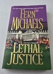 Lot of 9 Fern Michaels Paperback Books Random Mix – Free Shipping