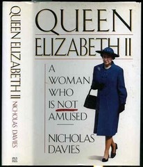 Queen Elizabeth II: A Woman Wh – VERY GOOD