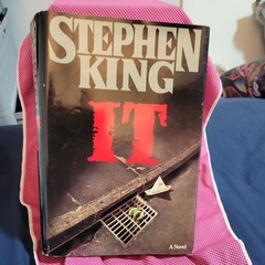 IT Stephen King 1986 First Edition 1st Print HC DJ Horror Novel Viking Publisher