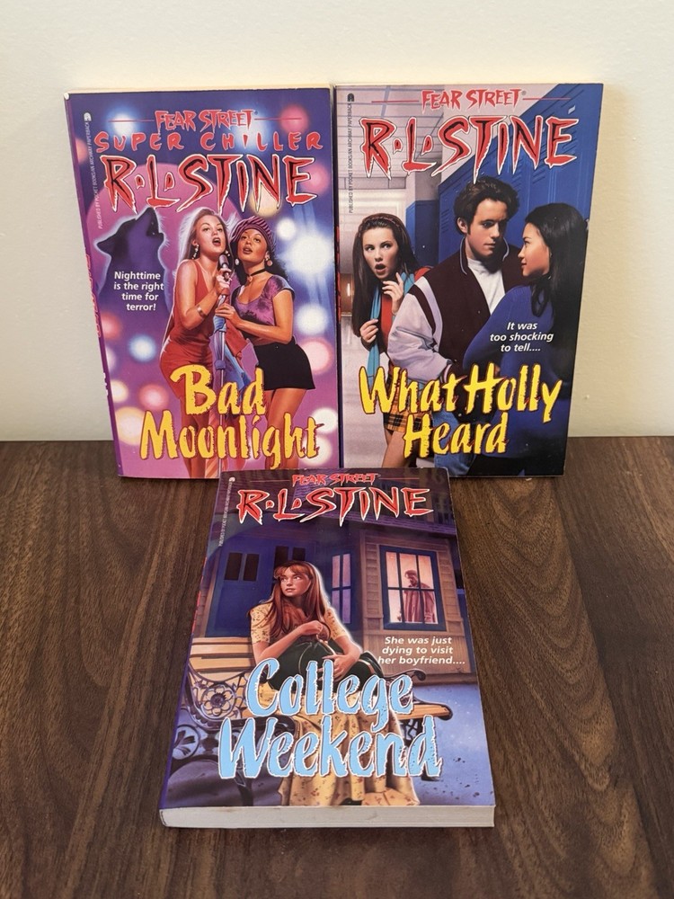 R.L. Stine Fear Street Lot of 3 Books • What Holly Heard, Moonlight, College
