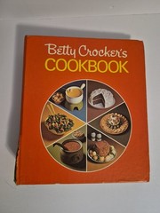 Vintage Betty Crocker Cookbook 5 Ring Golden Press