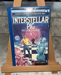 1988 Bantam – Interstellar Pig by William Sleator Hardover Book Vintage Book