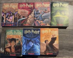 “Harry Potter” The Complete Series Paperback Set Scholastic 1 – 7 Complete Set!