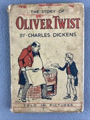 Charles Dickens The Story of Oliver Twist told in pictures D C Thomson hardback